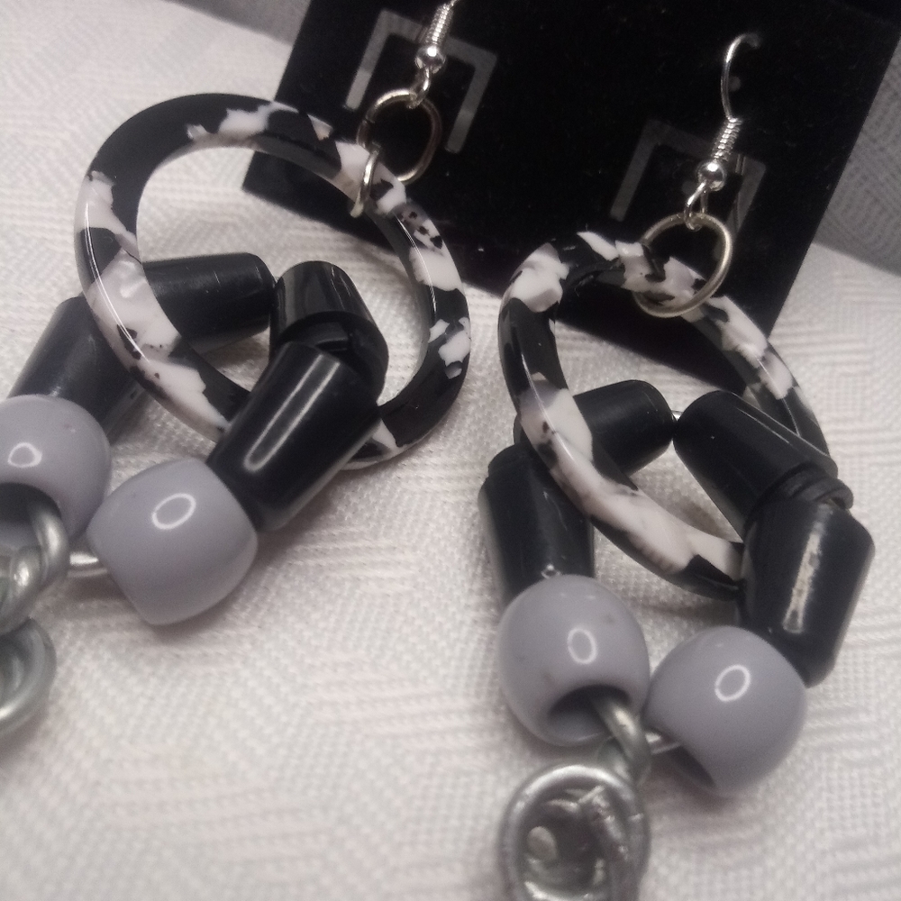 Jewelry - Picture 6 of 8